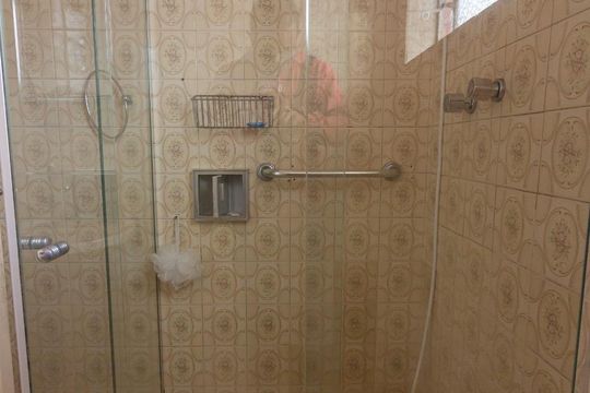 Banheiro de casa à venda com 3 quartos, 150m² em Centro, Osasco