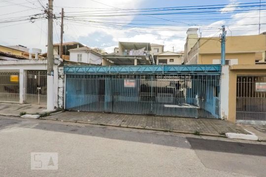 Fachada de casa à venda com 1 quarto, 70m² em Vila Natália, São Paulo