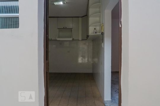 Entrada  de casa à venda com 1 quarto, 70m² em Vila Natália, São Paulo