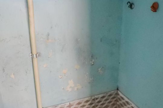 Banheiro na garagem de casa à venda com 1 quarto, 70m² em Vila Natália, São Paulo
