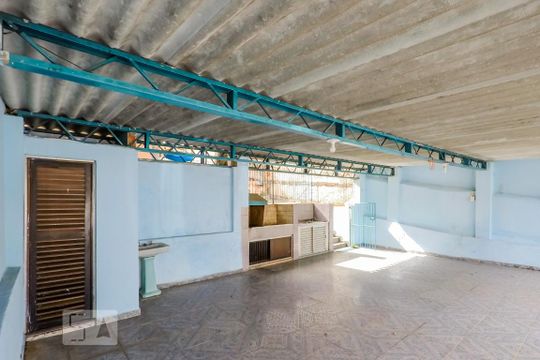Garagem de casa à venda com 1 quarto, 70m² em Vila Natália, São Paulo