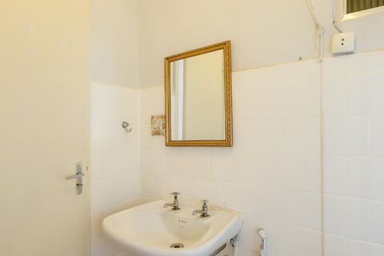 Banheiro Social de apartamento para alugar com 1 quarto, 23m² em Copacabana, Rio de Janeiro