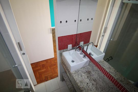 Banheiro  de apartamento para alugar com 2 quartos, 66m² em Flamengo, Rio de Janeiro