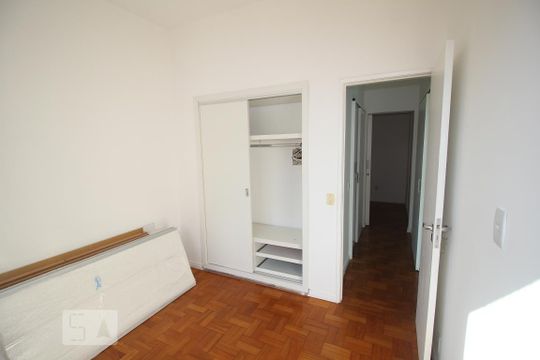 Quarto 1 de apartamento para alugar com 2 quartos, 66m² em Flamengo, Rio de Janeiro