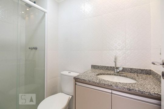 Banheiro  de apartamento para alugar com 1 quarto, 42m² em Brás, São Paulo