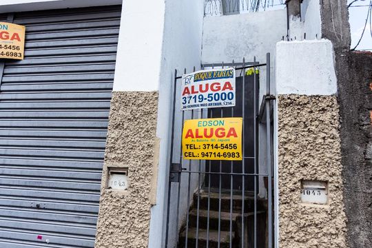 Fachada de casa para alugar com 1 quarto, 42m² em Jaguaré, São Paulo