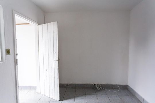Quarto de casa para alugar com 1 quarto, 42m² em Jaguaré, São Paulo