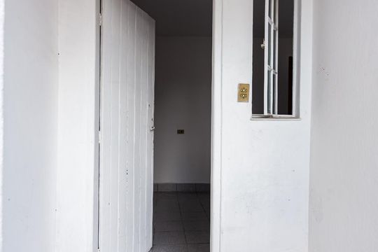 Entrada de casa para alugar com 1 quarto, 42m² em Jaguaré, São Paulo