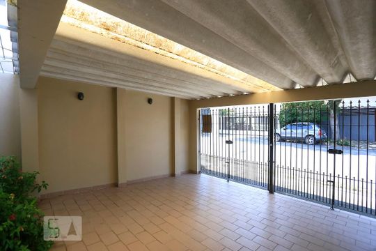 Garagem de casa à venda com 3 quartos, 182m² em Vila Cordeiro, São Paulo