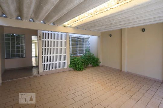 Garagem de casa à venda com 3 quartos, 182m² em Vila Cordeiro, São Paulo