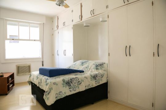 Suíte de apartamento para alugar com 2 quartos, 109m² em Ponta da Praia, Santos