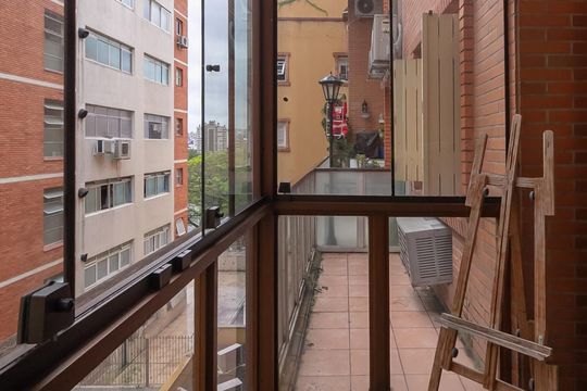 Varanda da Sala de apartamento à venda com 1 quarto, 63m² em Moinhos de Vento, Porto Alegre