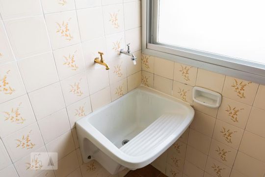 Área de serviço de apartamento para alugar com 3 quartos, 75m² em Aclimação, São Paulo