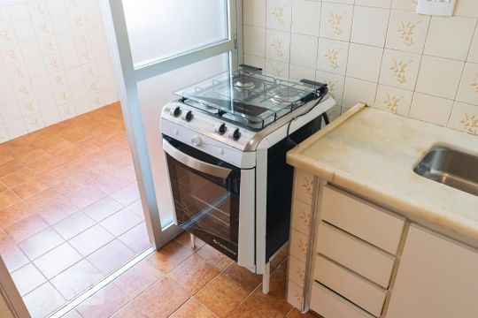 Cozinha de apartamento para alugar com 3 quartos, 75m² em Aclimação, São Paulo