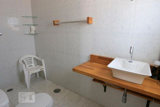 Banheiro da Suíte de casa à venda com 3 quartos, 145m² em Jardim Aeroporto, São Paulo