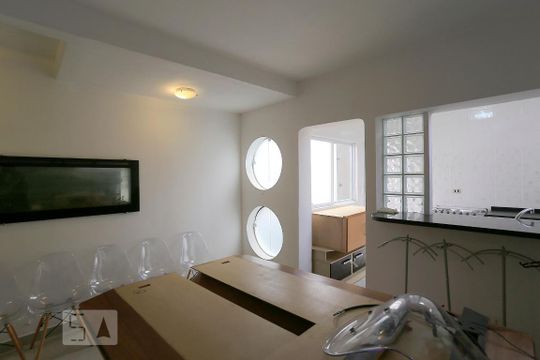Sala de casa à venda com 3 quartos, 145m² em Jardim Aeroporto, São Paulo