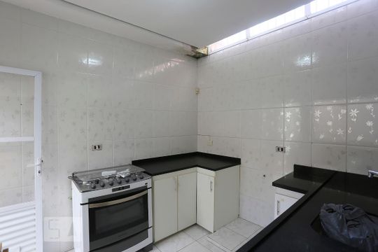 Casa à venda com 3 quartos, 145m² em Jardim Aeroporto, São Paulo