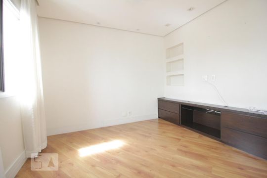 Sala de apartamento para alugar com 2 quartos, 112m² em Jardim Ampliação, São Paulo