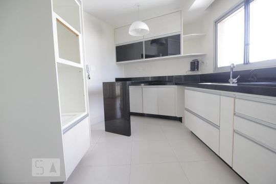 Cozinha de apartamento à venda com 2 quartos, 112m² em Jardim Ampliação, São Paulo