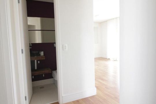 Corredor de apartamento para alugar com 2 quartos, 112m² em Jardim Ampliação, São Paulo