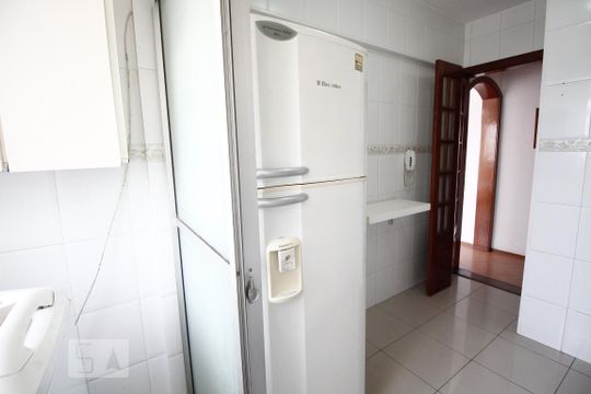 Cozinha de apartamento para alugar com 2 quartos, 59m² em Centro, São Paulo