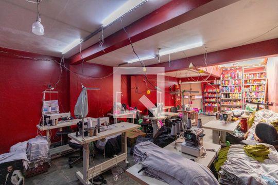 Garagem de casa para alugar com 5 quartos, 175m² em Parque Cruzeiro do Sul, São Paulo