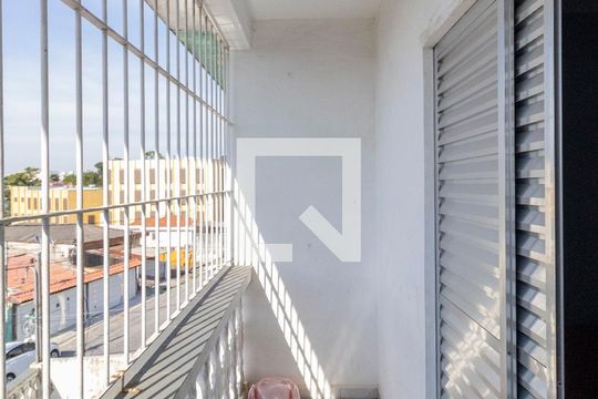 Varanda Suíte de casa para alugar com 5 quartos, 175m² em Parque Cruzeiro do Sul, São Paulo