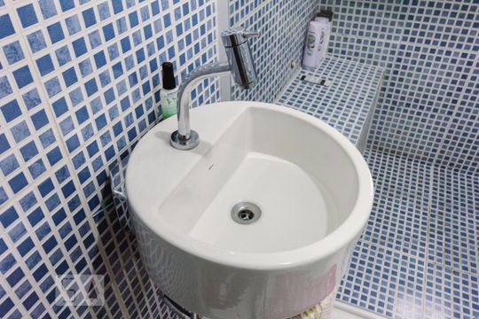 Quarto Suíte Pia de casa para alugar com 2 quartos, 180m² em Perdizes, São Paulo