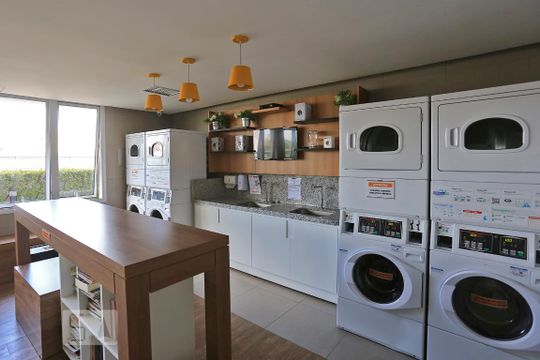 Lavanderia de kitnet/studio para alugar com 1 quarto, 43m² em Jardim Aeroporto, São Paulo
