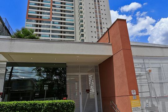 Fachada de kitnet/studio para alugar com 1 quarto, 43m² em Jardim Aeroporto, São Paulo