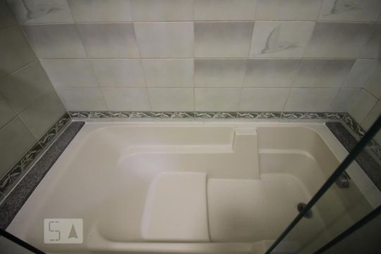 Banheira de apartamento para alugar com 4 quartos, 290m² em Vila Suzana, São Paulo