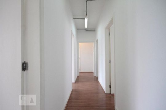 Corredor de apartamento à venda com 2 quartos, 130m² em Bela Vista, São Paulo
