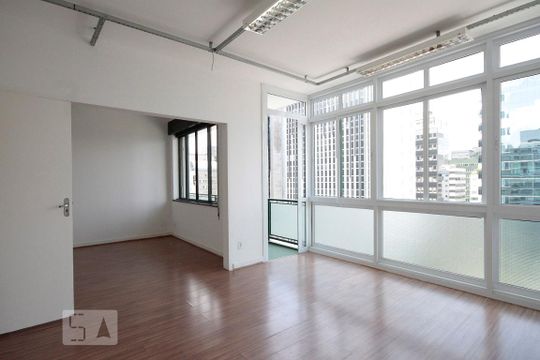 Apartamento à venda com 2 quartos, 130m² em Bela Vista, São Paulo