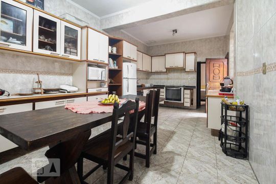 Cozinha de casa à venda com 4 quartos, 210m² em Parque São Jorge, São Paulo