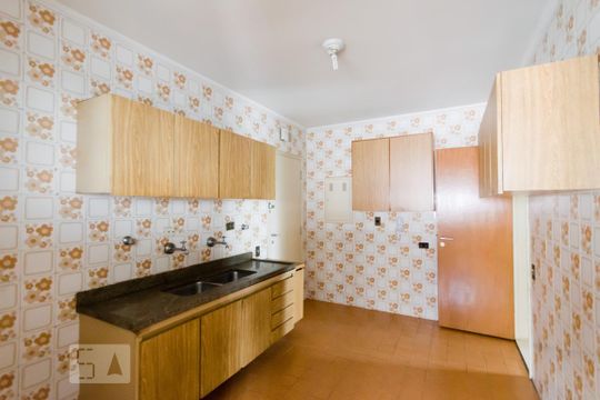 Cozinha de apartamento à venda com 3 quartos, 90m² em Moema, São Paulo