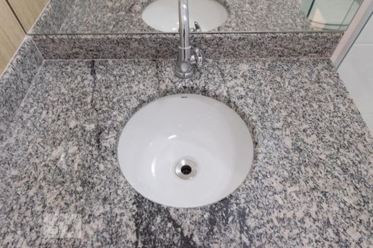 Banheiro de apartamento à venda com 2 quartos, 50m² em Planalto, São Bernardo do Campo
