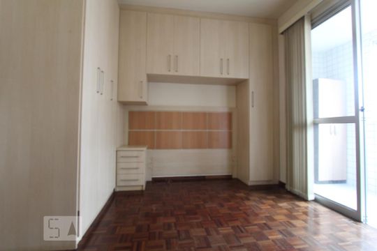 Quarto de apartamento para alugar com 1 quarto, 35m² em Centro, Curitiba