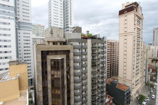 Vista de apartamento para alugar com 1 quarto, 35m² em Centro, Curitiba