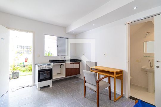 Casa de Condomínio para alugar com 1 quarto, 23m² em Jardim Peri Peri, São Paulo