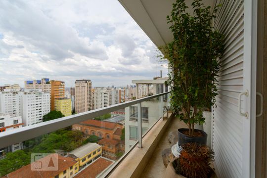 Terraço de apartamento à venda com 1 quarto, 260m² em Higienópolis, São Paulo