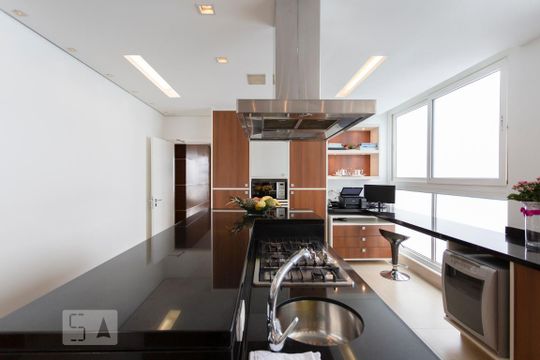 Cozinha de apartamento à venda com 1 quarto, 260m² em Higienópolis, São Paulo