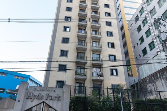 Fachada do condomínio de apartamento para alugar com 2 quartos, 64m² em Jardim Zaira, Guarulhos