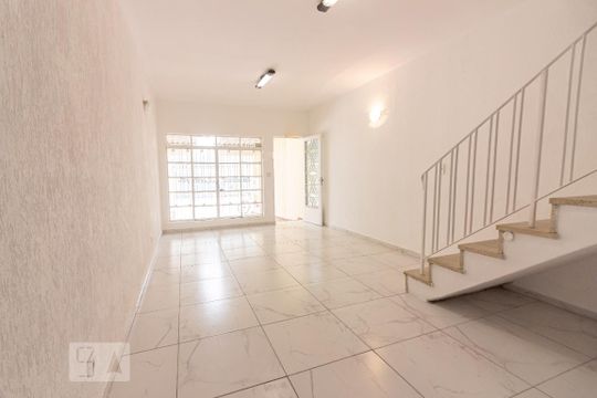 Sala de casa à venda com 2 quartos, 148m² em Centro, Osasco