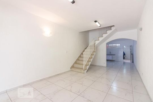 Casa à venda com 2 quartos, 148m² em Centro, Osasco