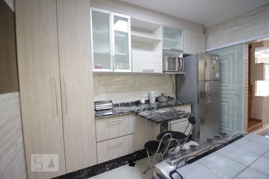Cozinha de casa de condomínio à venda com 3 quartos, 155m² em Jardim Monte Kemel, São Paulo