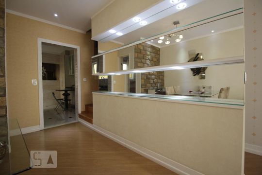 Sala de casa de condomínio à venda com 3 quartos, 155m² em Jardim Monte Kemel, São Paulo
