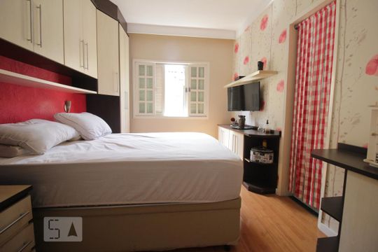 Suíte de casa de condomínio à venda com 3 quartos, 155m² em Jardim Monte Kemel, São Paulo
