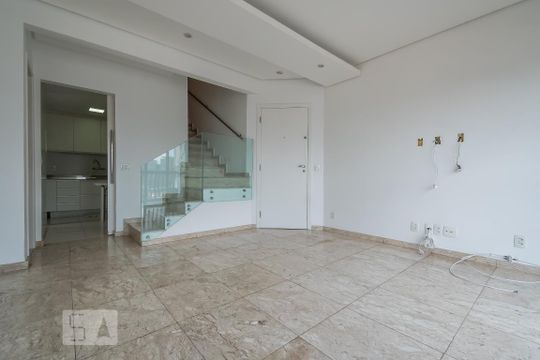 Escada de apartamento para alugar com 3 quartos, 160m² em Chácara Santo Antônio (zona Sul), São Paulo