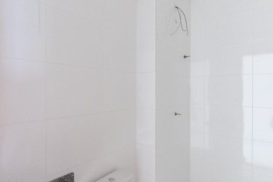 Banheiro de apartamento à venda com 1 quarto, 42m² em Vila Nhocuné, São Paulo