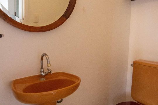 Lavabo de apartamento para alugar com 2 quartos, 96m² em Jardim Londrina, São Paulo